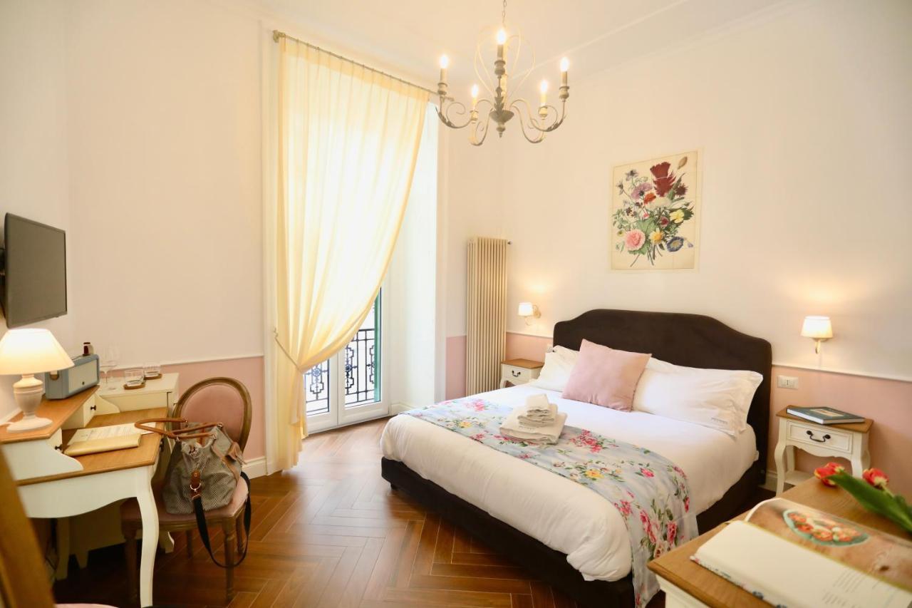 Macchiato Suites Boutique Guest House Наполи Екстериор снимка