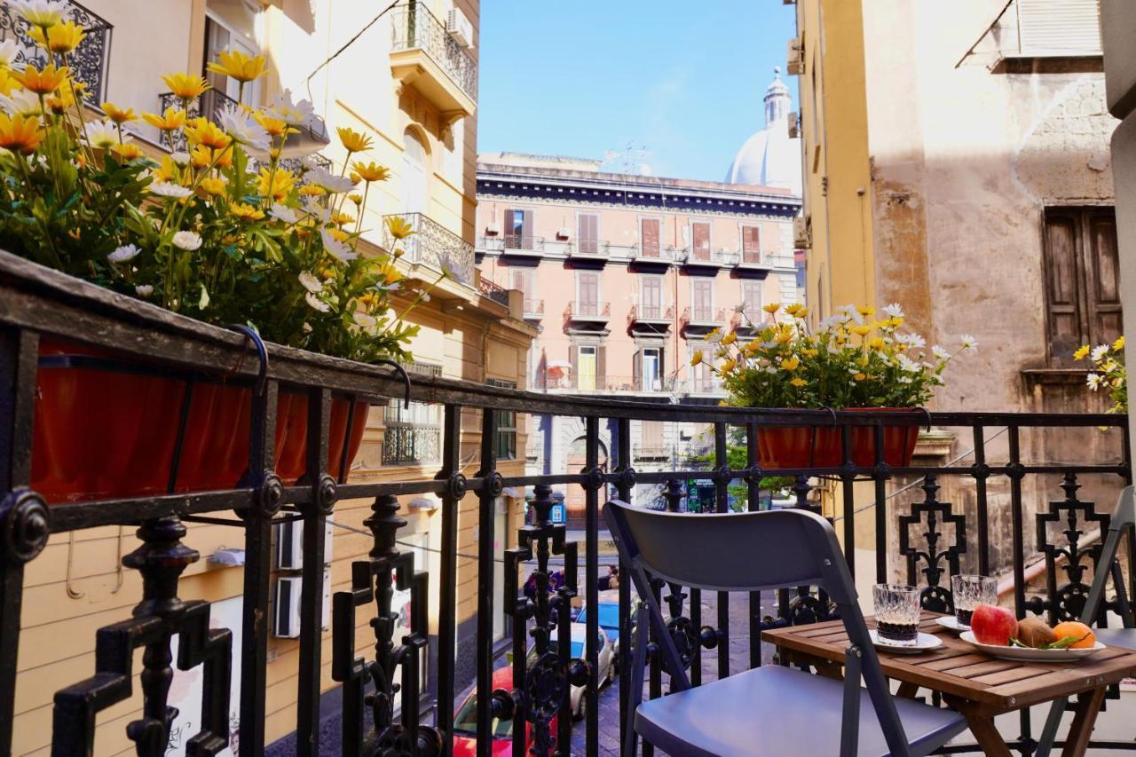 Macchiato Suites Boutique Guest House Наполи Екстериор снимка