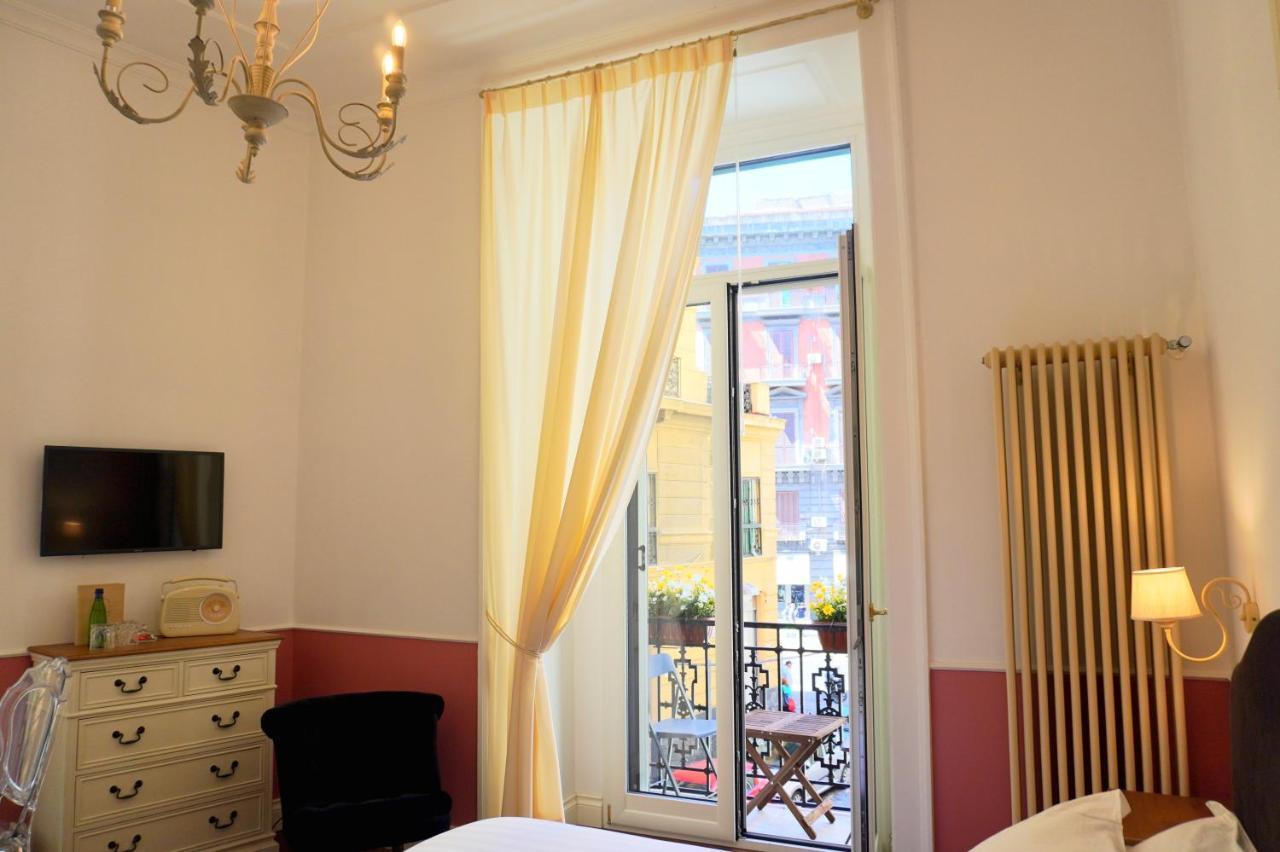 Macchiato Suites Boutique Guest House Наполи Екстериор снимка
