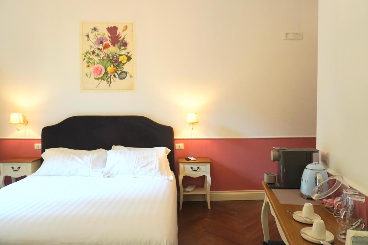Macchiato Suites Boutique Guest House Наполи Екстериор снимка