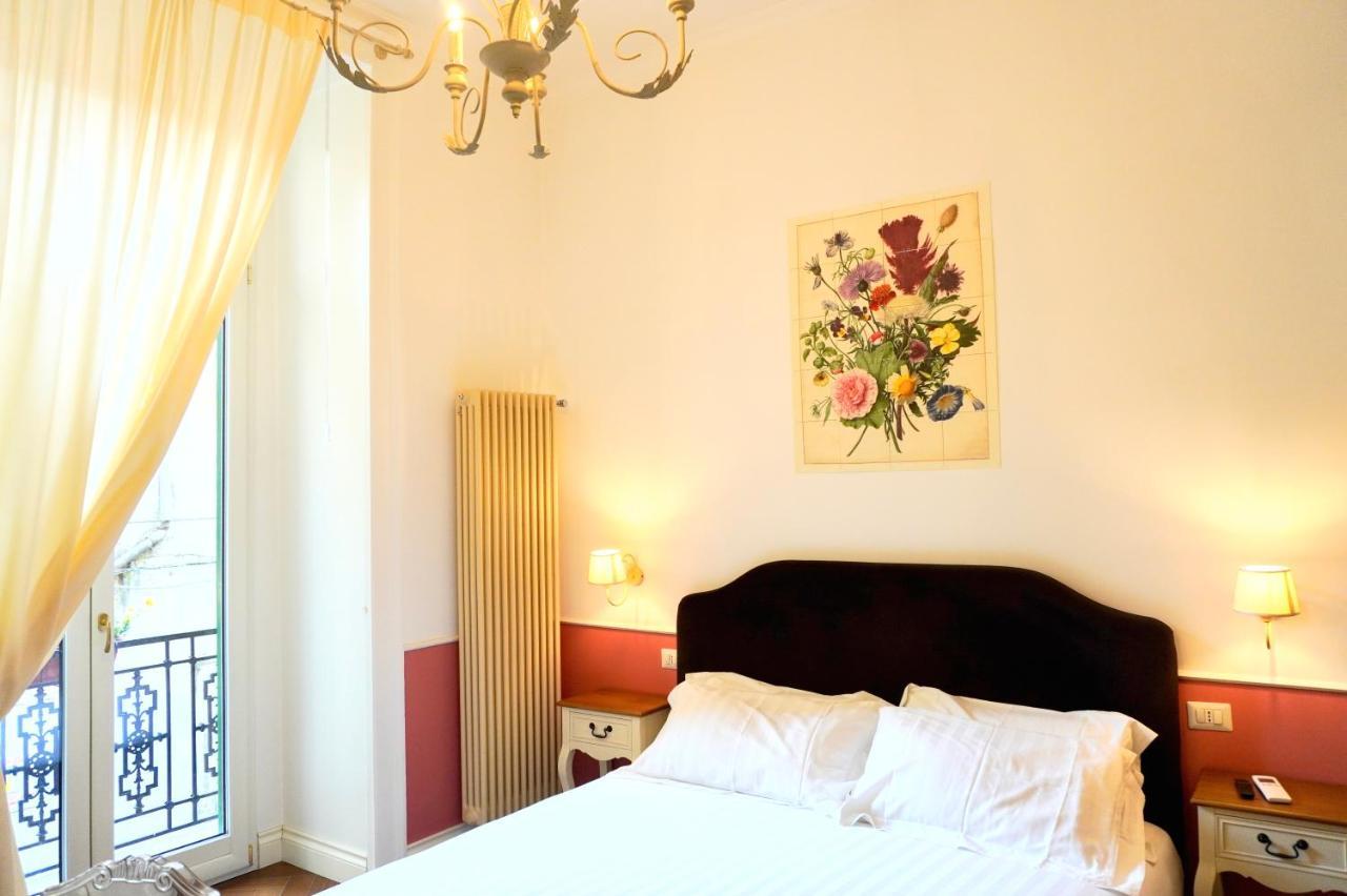 Macchiato Suites Boutique Guest House Наполи Екстериор снимка
