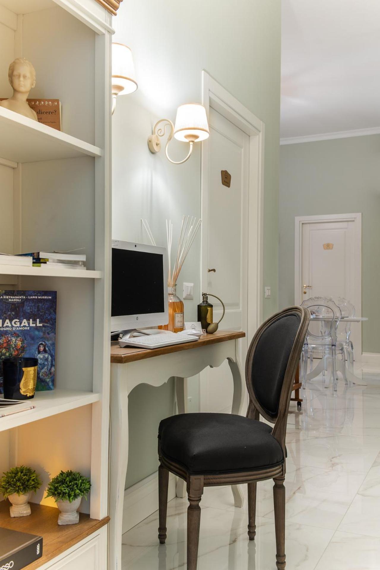 Macchiato Suites Boutique Guest House Наполи Екстериор снимка